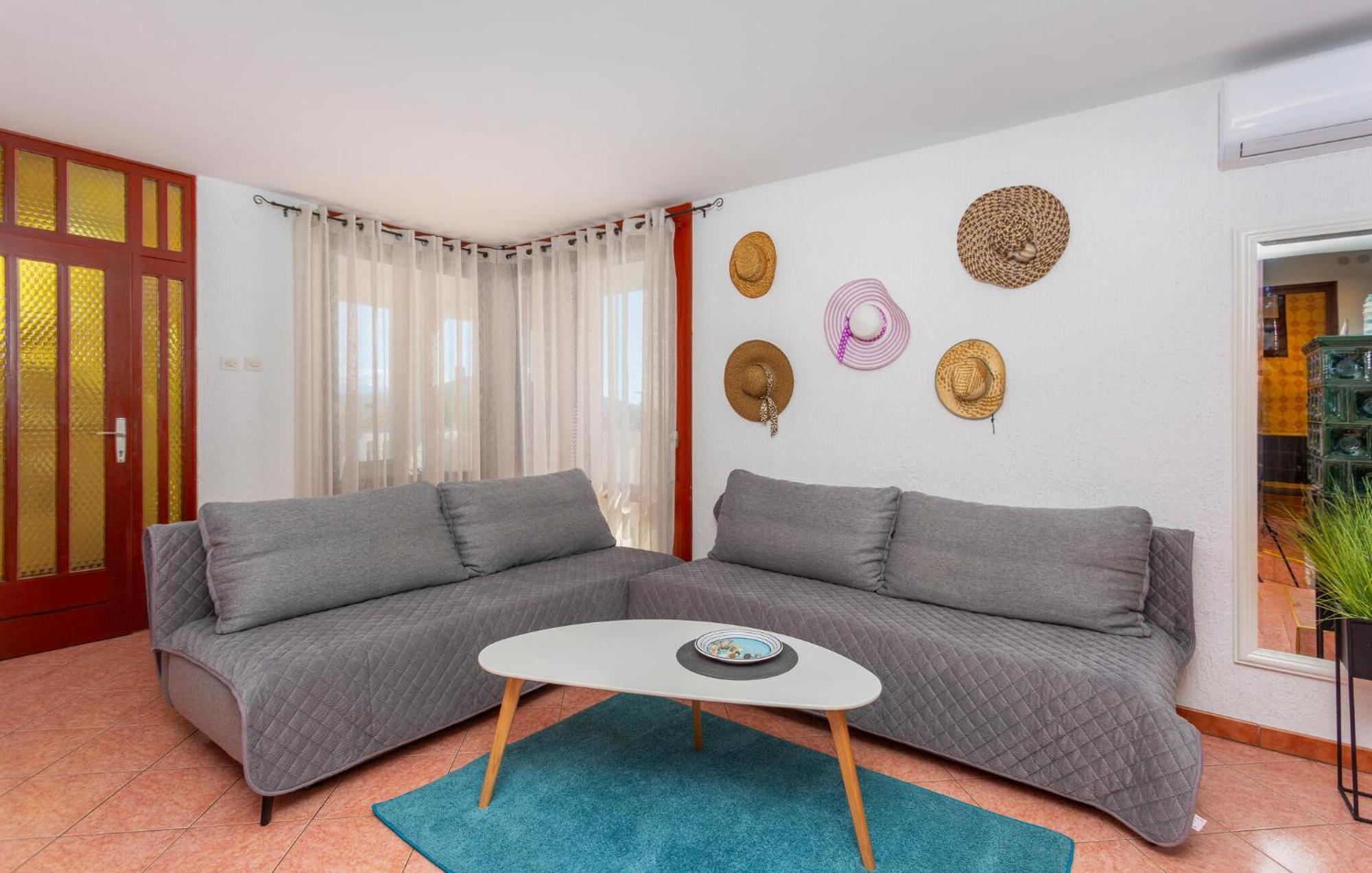 3 Bedroom Stunning Apartment In Krk Veglia Exterior foto