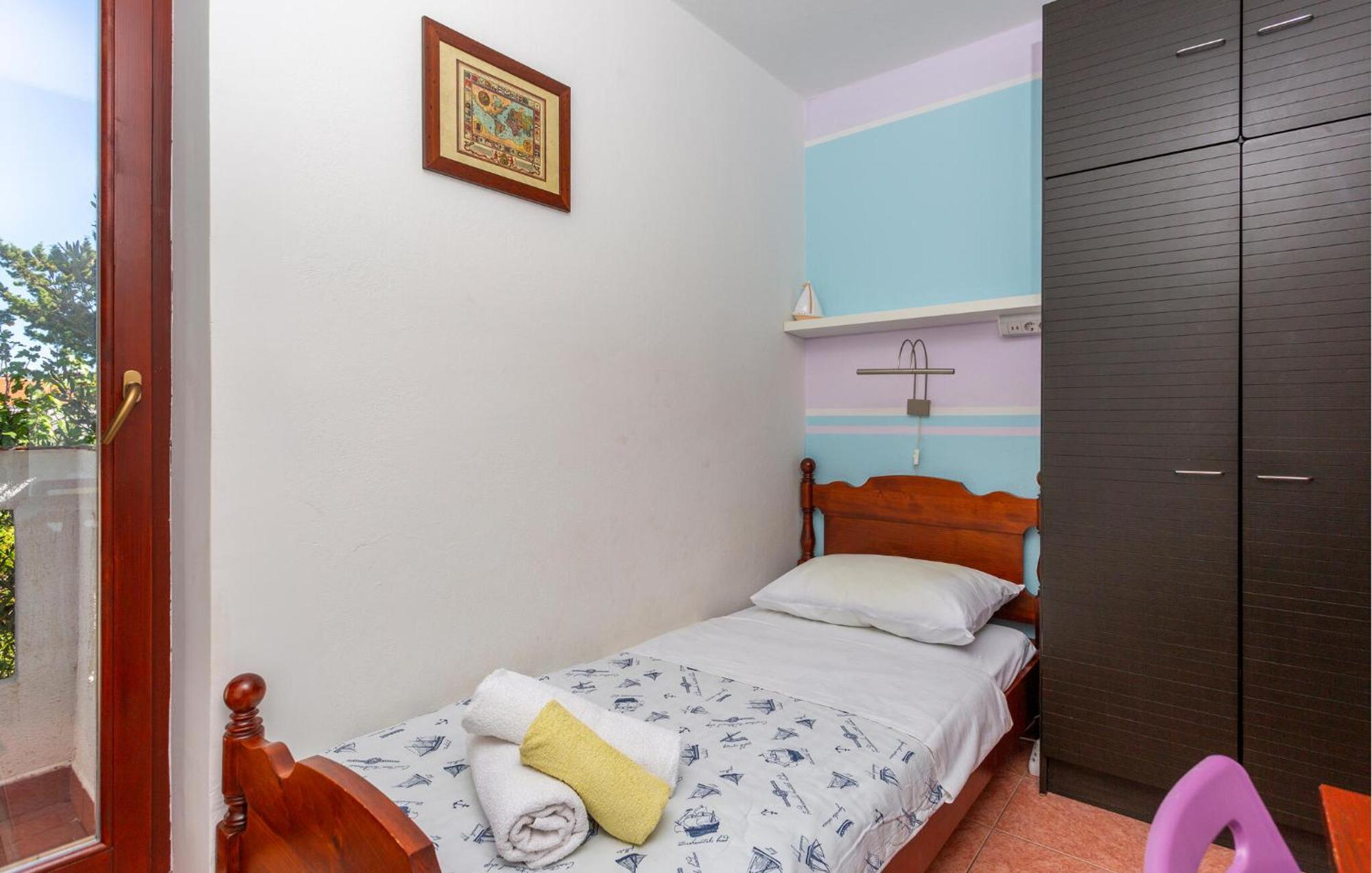 3 Bedroom Stunning Apartment In Krk Veglia Exterior foto