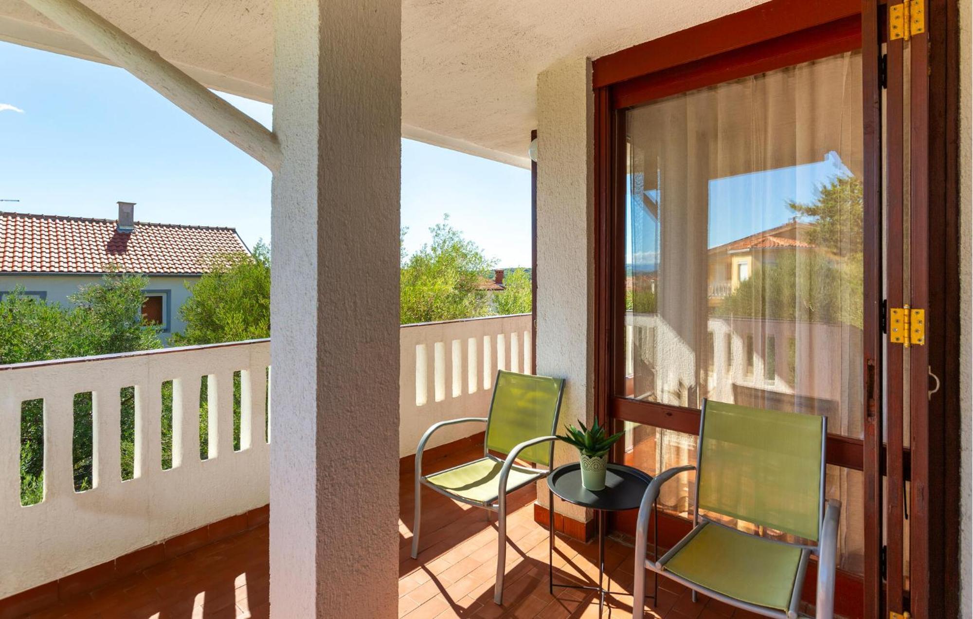 3 Bedroom Stunning Apartment In Krk Veglia Exterior foto