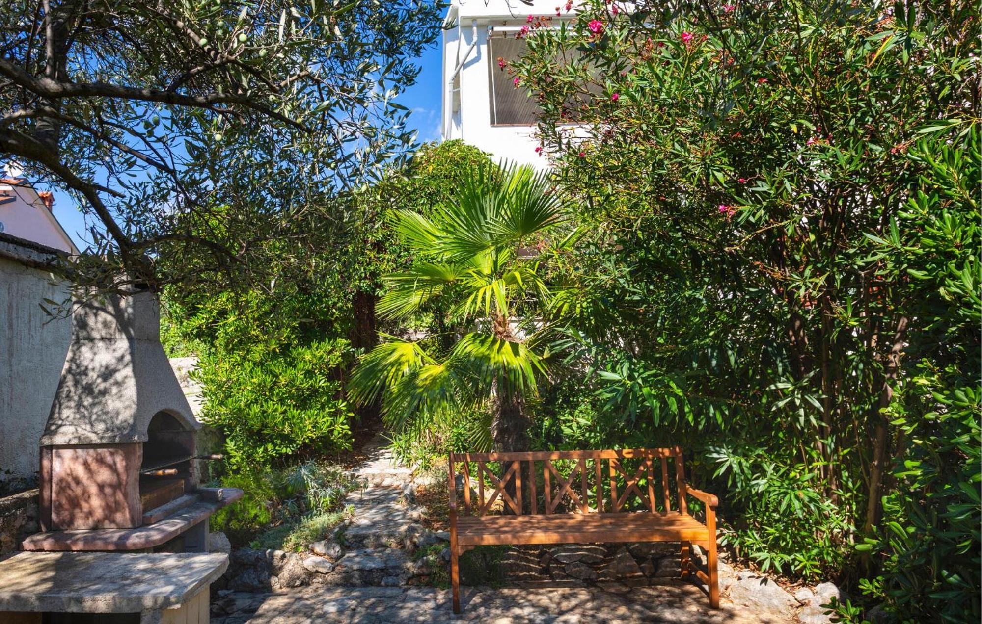 3 Bedroom Stunning Apartment In Krk Veglia Exterior foto